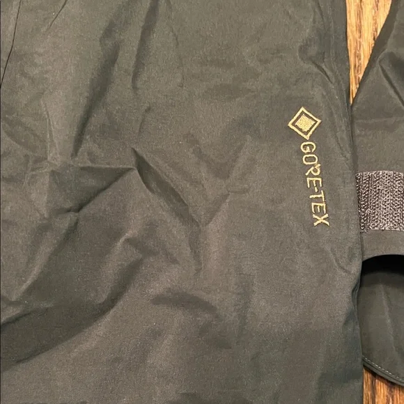 Norrøna Tamok Gore-Tex Women's Snowboard Jacket Rosin - Picture 14 of 16